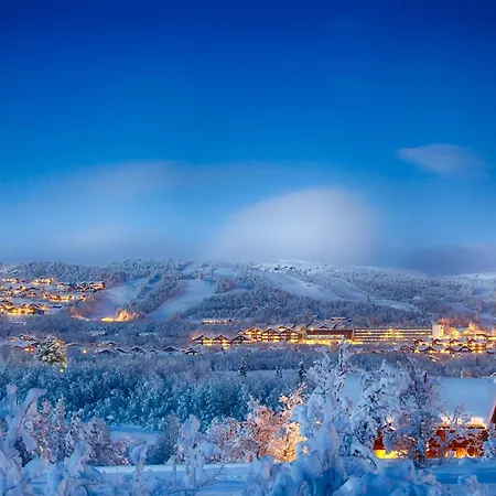 Homey Steps From Dining And Activities!