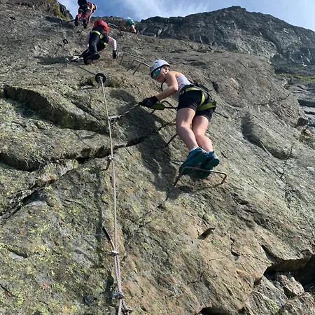 شقة Homey Steps From Dining And Activities!